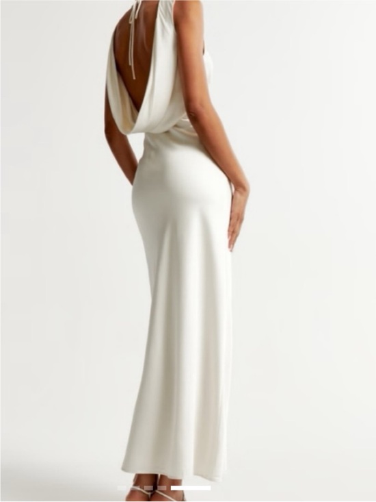 Abercrombie & Fitch Dresses & Skirts - Abercrombie Back Cowl Ivory Slip Maxi Dress